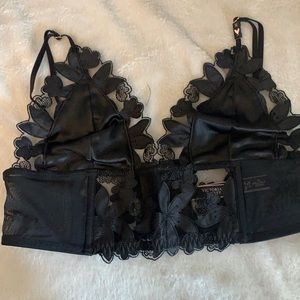New-Victoria Secret Black Bralette